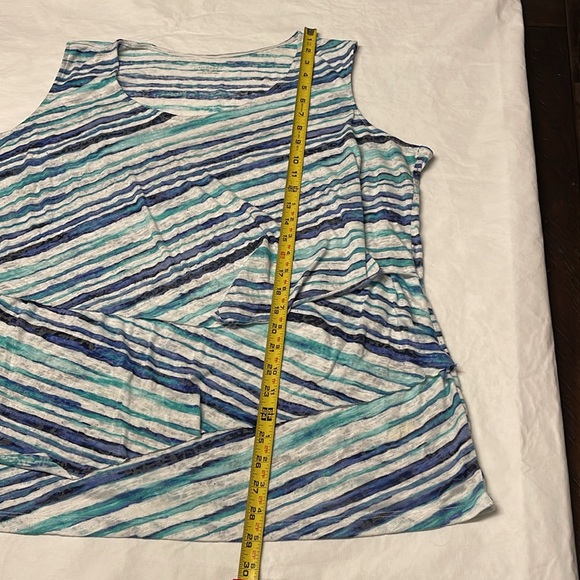 Catherine’s sleeveless 2 tier top. Size 26/28 (3x). Navy and aqua stripes - Picture 7 of 9